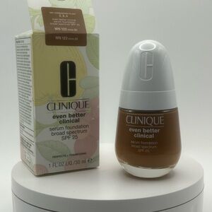 Clinique Skincare even better clinical WN122 clove NIB